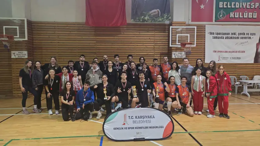 Karşıyaka’da voleybol turnuvası büyük ilgi gördü