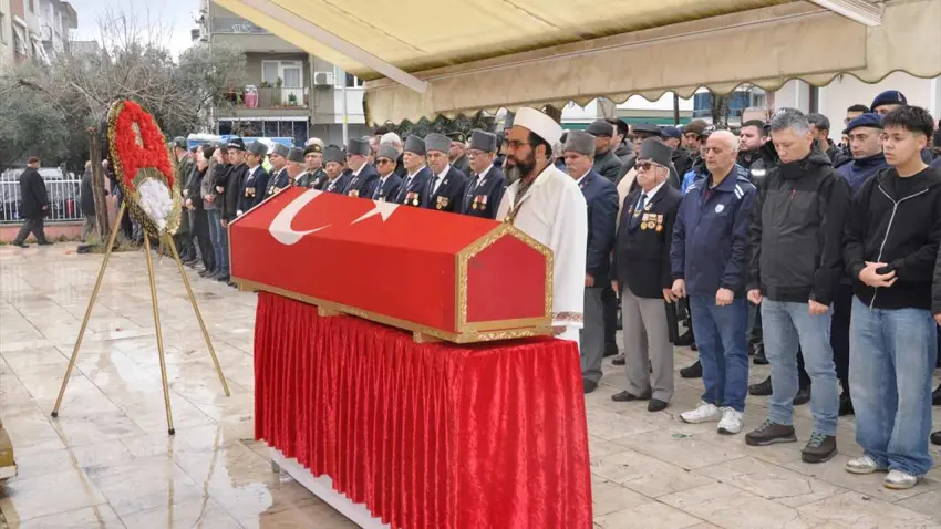 Kıbrıs gazisi Salih Akdağ, İzmir’de toprağa verildi