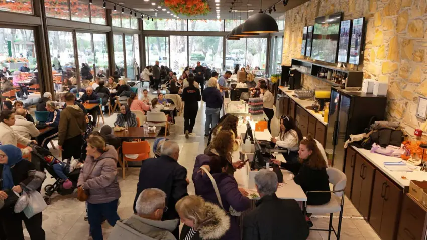 Menemenliler Aynısefa Sosyal Tesisleri’ni beğendi