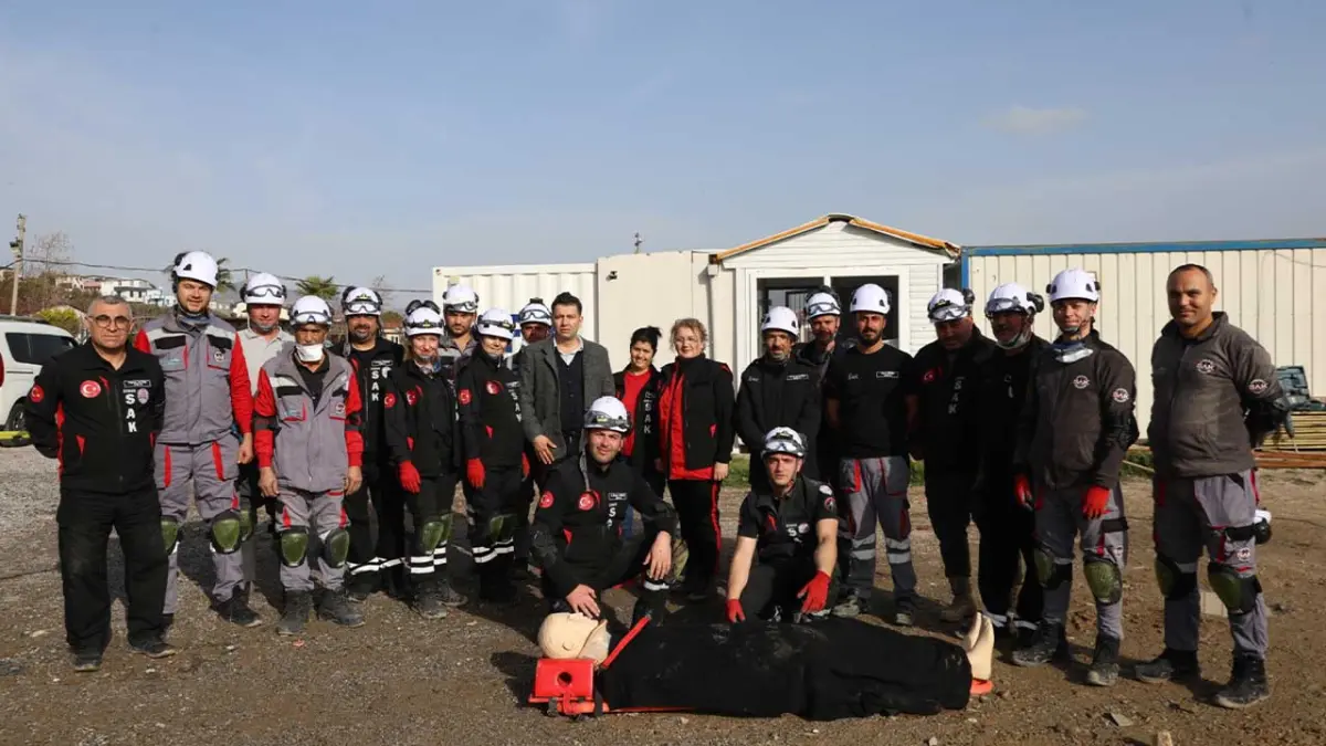 Seferihisar Arama Kurtarma Ekibi afetlere karşı hazırlıklarını sürdürüyor haberinin görseli