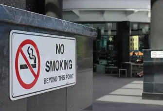 Sigara satışında yeni dönem: Raflardan tamamen kalkıyor! 