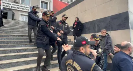 Şişli’deki vahşette kan donduran detaylar: Cesedi parçalayıp berbere gitmişler!