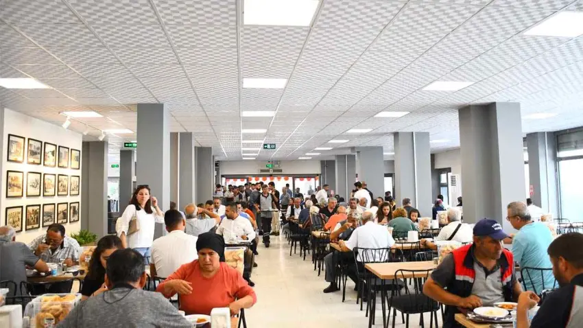 Torbalı’da her gün bin kişiye sıcak ve sağlıklı yemek