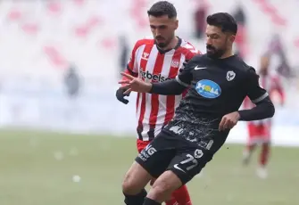 Türk futbolunda "Ofsaytımsı" depremi: Tartışmalı karar sonrası iki hakem istifa etti!