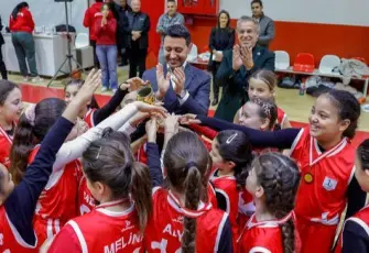 Bayraklı’da yarıyıl tatili sporla geçiyor