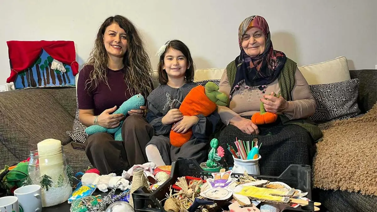 Bu ailede üç kuşaktır atıklar oyuncağa dönüşüyor başlıklı video haberin görseli