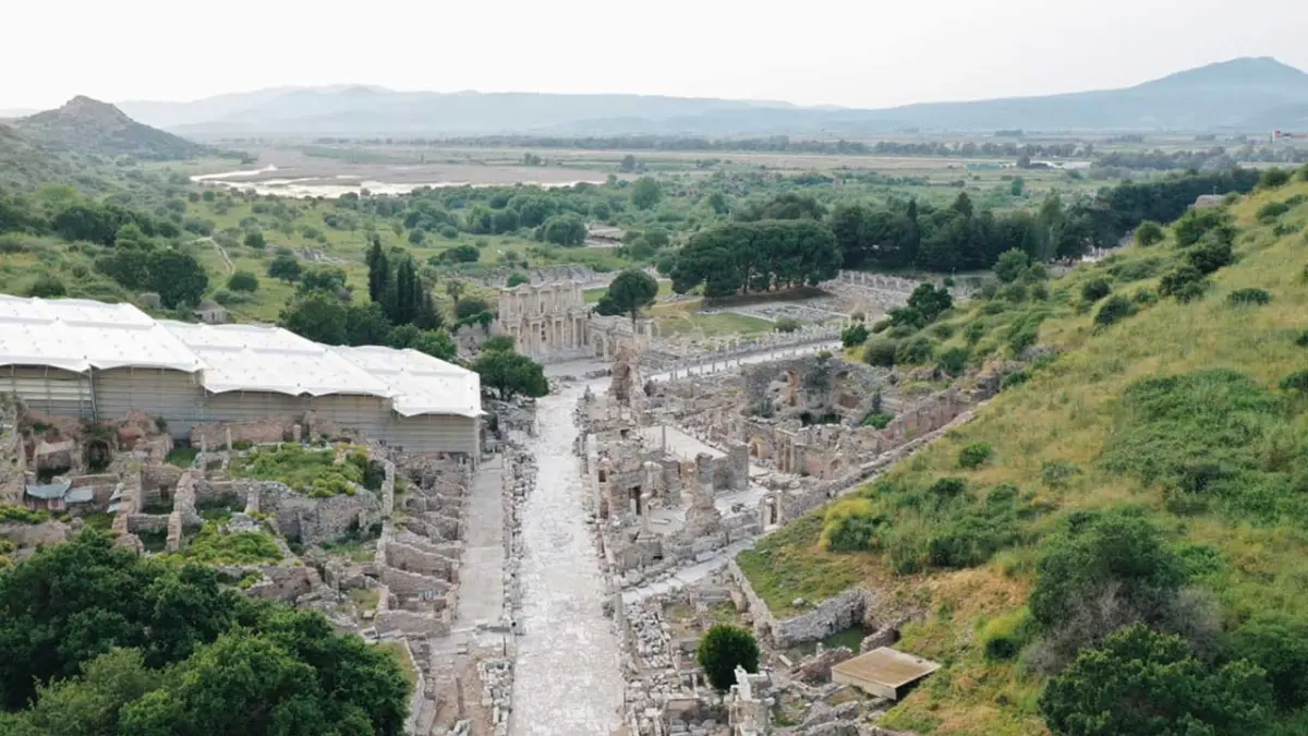 CHP’li Ösen’den Efes için sert tepki: Bu bir karşılama merkezi değil, rant kompleksi haberinin görseli