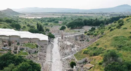 CHP’li Ösen’den Efes için sert tepki: Bu bir karşılama merkezi değil, rant kompleksi