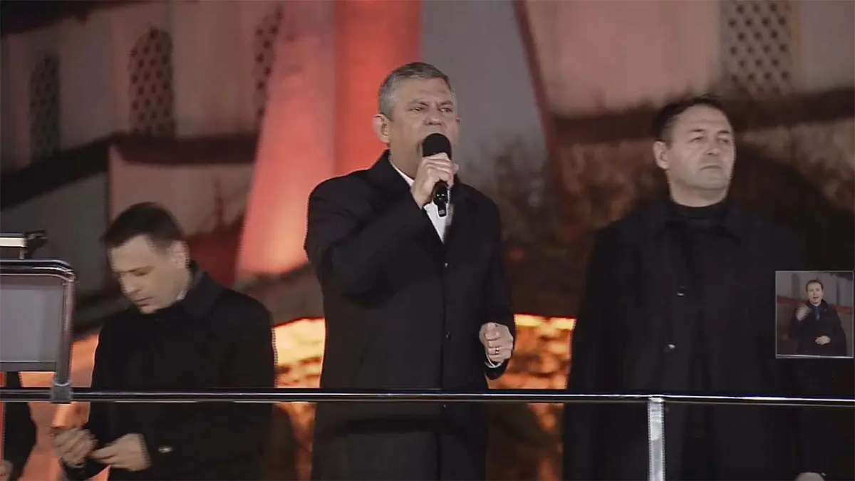 CHP lideri Özel: İstanbul'da tüm belediye seçimlerini yenilemeye hazırım haberinin görseli