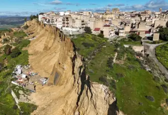 Harry Kasırgası Sicilya'yı vurdu: 4 kilometrelik yamaç çöktü, 1,5 milyar euro zarar