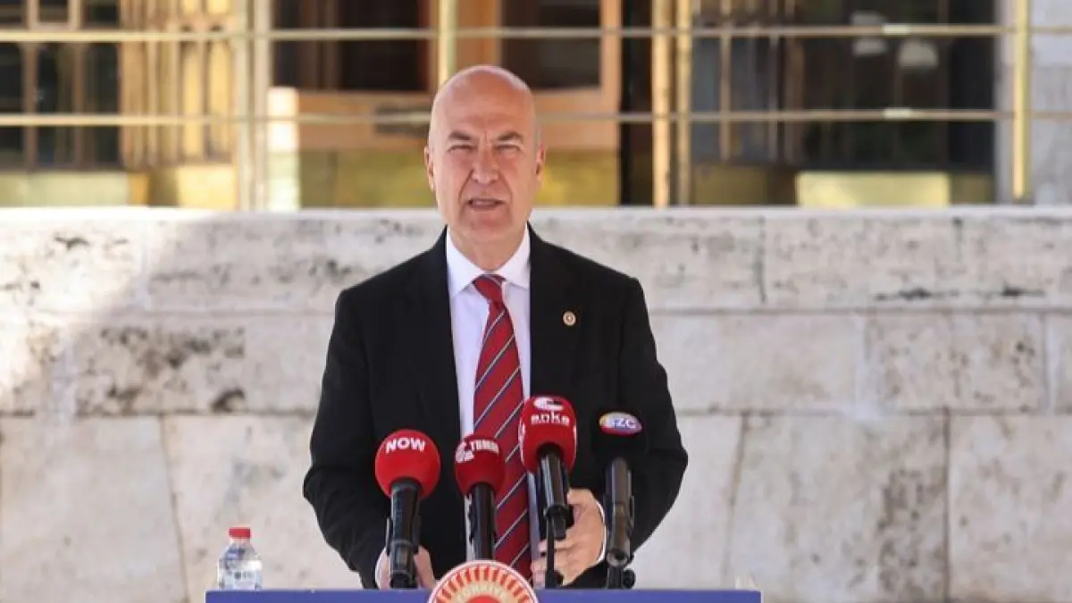 İzmir'de gözaltına alındıktan sonra fiarar eden şüpheliler CHP'li Bakan'ın gündeminde haberinin görseli