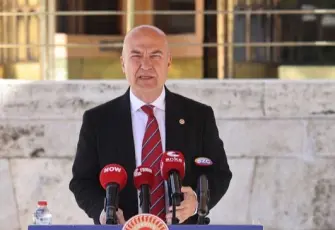 İzmir'de gözaltına alındıktan sonra fiarar eden şüpheliler CHP'li Bakan'ın gündeminde