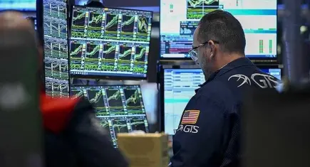 Piyasalarda kritik gün: Gözler Fed kararında, altın rekora doymuyor!