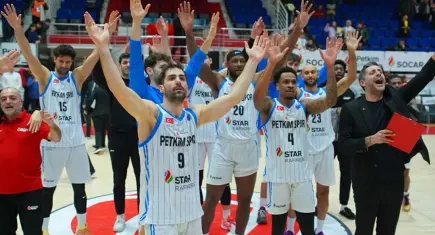 Aliağa Petkimspor çeyrek finali garantiledi