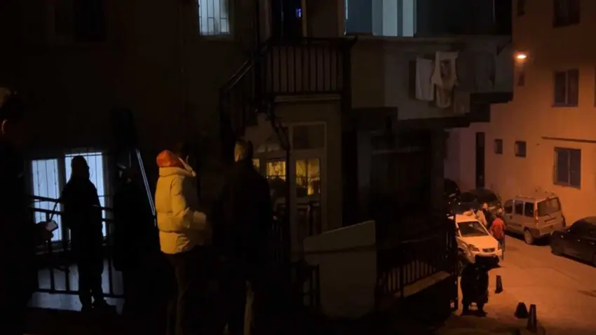 Beyoğlu’nda baba-oğul dehşeti: Önce oğlunu öldürdü, sonra intihar etti! haberinin görseli