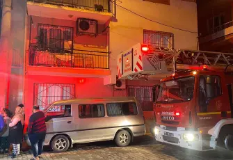 Buca’daki yangına itfaiye ekiplerinden hızlı müdahale