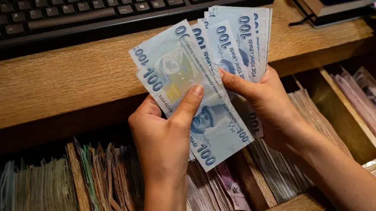 Emekliler dikkat: 20 bin lira altına fark ödemesi geliyor haberinin görseli