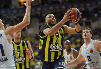 EuroLeague’de Türk derbisi: Fenerbahçe, Anadolu Efes’i 79-62 mağlup etti 