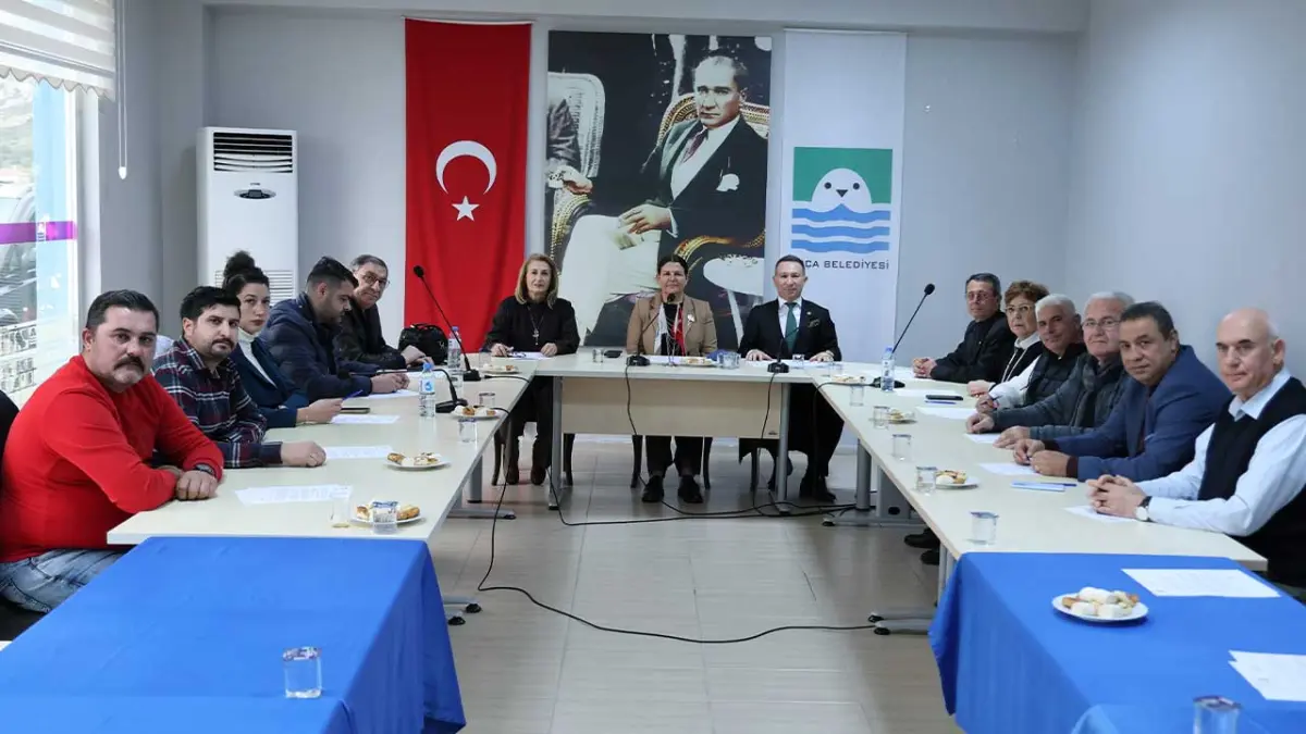 Foça Belediye Meclisi’nden olağanüstü GDZ Elektrik gündemi haberinin görseli