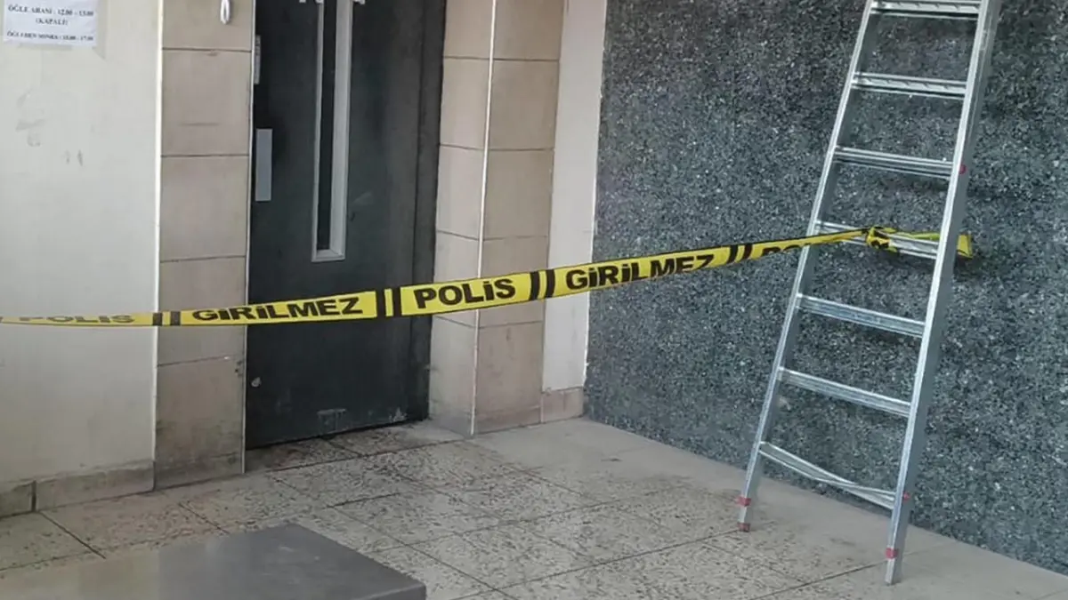 Kayıp gençten acı haber: Savaş Güzel asansör boşluğunda ölü bulundu haberinin görseli