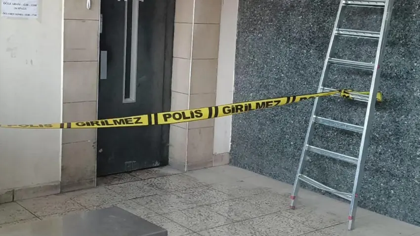 Kayıp gençten acı haber: Savaş Güzel asansör boşluğunda ölü bulundu haberinin görseli