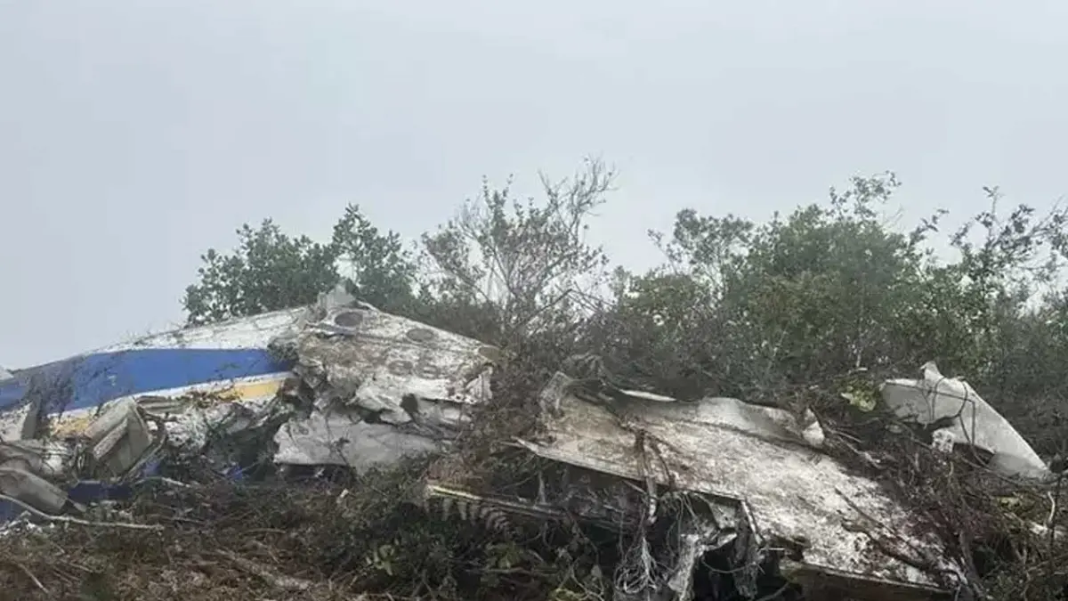 Kolombiya'da 15 kişiyi taşıyan uçak düştü: Kurtulan olmadı haberinin görseli