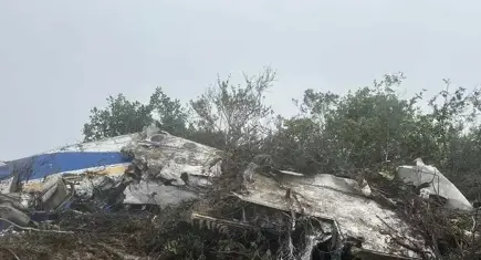 Kolombiya'da 15 kişiyi taşıyan uçak düştü: Kurtulan olmadı