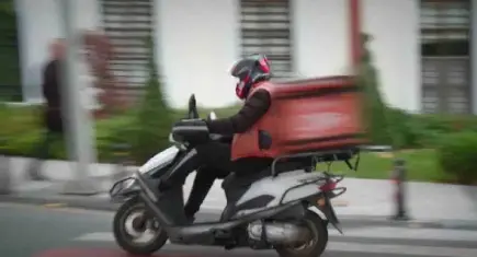 Kuryeler için yeni dönem:Taşımacılıkta yaş sınırı 69’a çıkarıldı