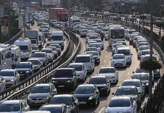 Plaka yenilemede yeni dönem: Ödemeler kamu bankalarına taşınıyor! Plaka basım ücreti ne kadar 2026?