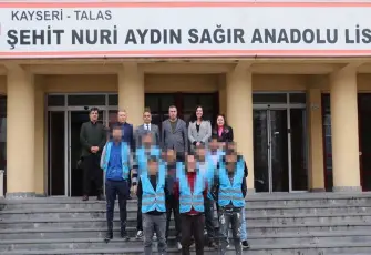 Tatilde okullara renk geldi: 20 yükümlü 13. okulu boyadı!