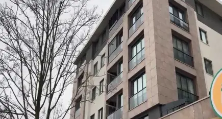 Beylikdüzü’nde siteye silahlı saldırı; güvenlik görevlisi ağır yaralandı