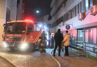 Beyoğlu’nda otel yangını: 3 kişi mahsur kaldı