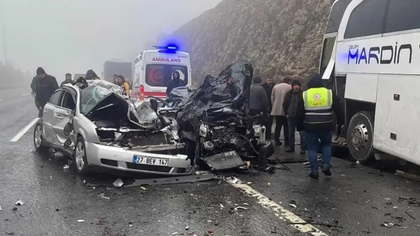 Gaziantep'te feci kaza: Çok sayıda ölü ve yaralı var haberinin görseli