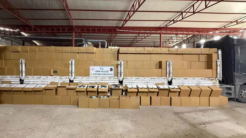 İzmir'de 12 milyon 720 bin makaron ele geçirildi