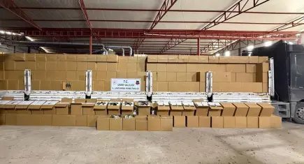 İzmir'de 12 milyon 720 bin makaron ele geçirildi