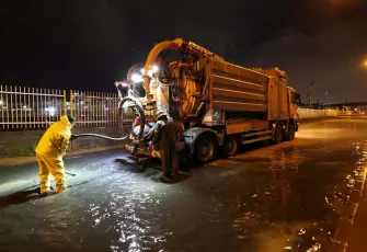 İzmir’de 24 saatte rekor yağış: 963 su baskını ihbarı