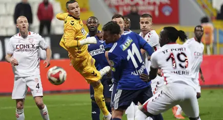 Samsunspor deplasmanda Kasımpaşa’yı tek golle geçti