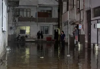 Vali Elban açıkladı: İzmir’de 298 haneyi su bastı