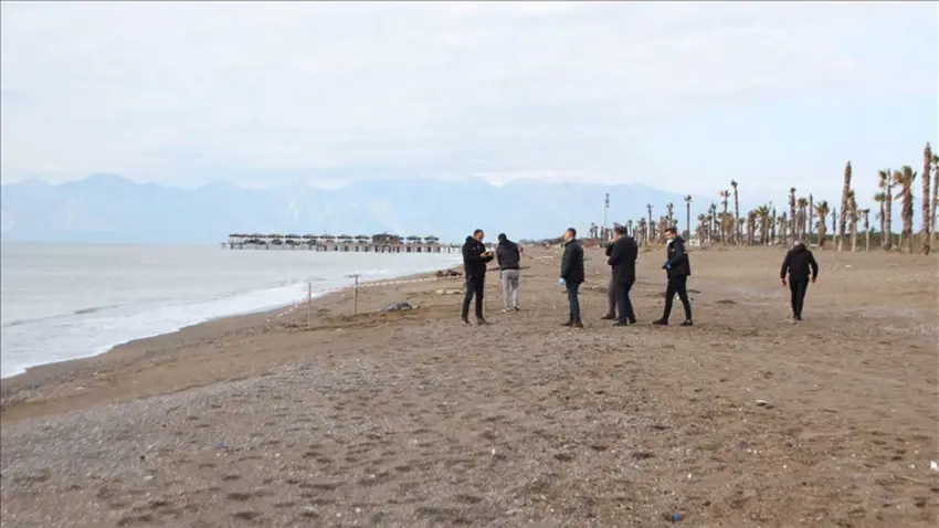 İzmir’de sahile vurmuş çocuk cesedi bulundu