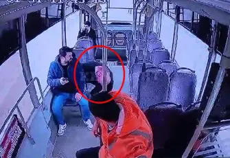 Otobüste epilepsi nöbeti geçiren yolcu hayatını kaybetti