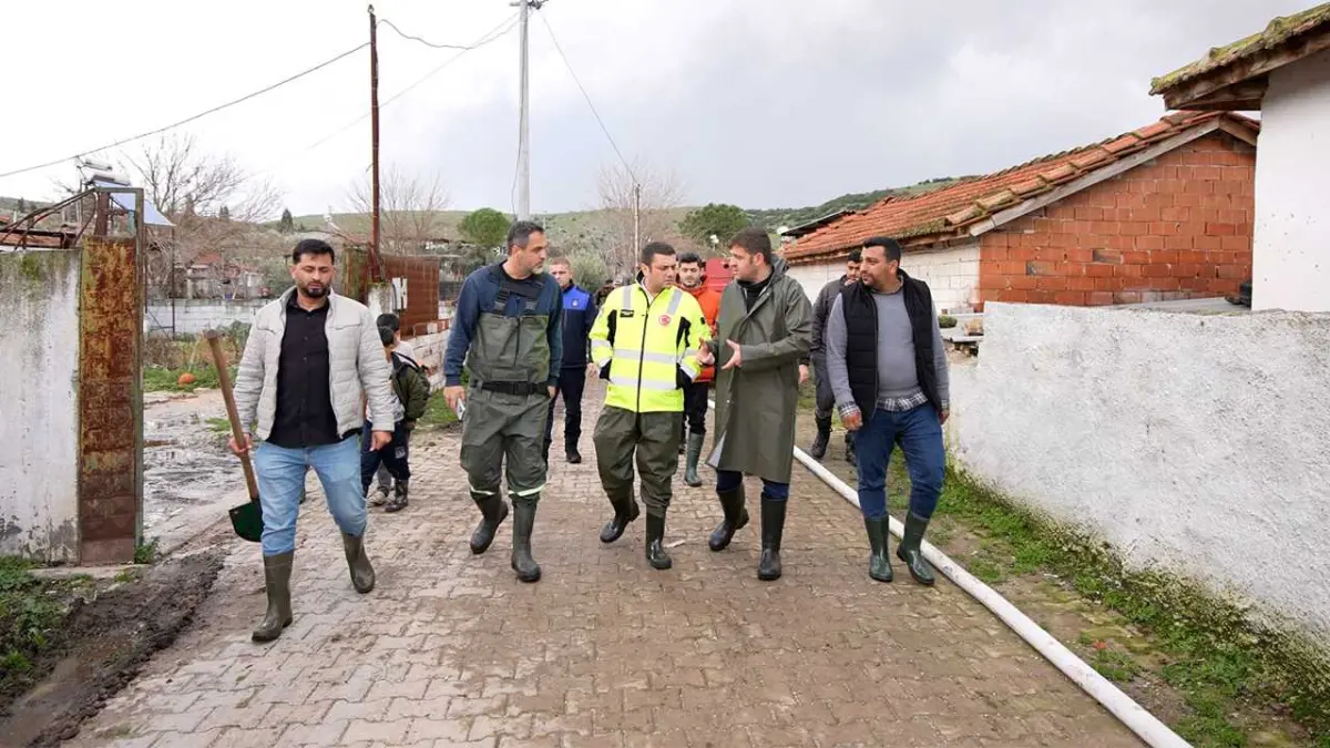 Torbalı’da yağmur mesaisi haberinin görseli