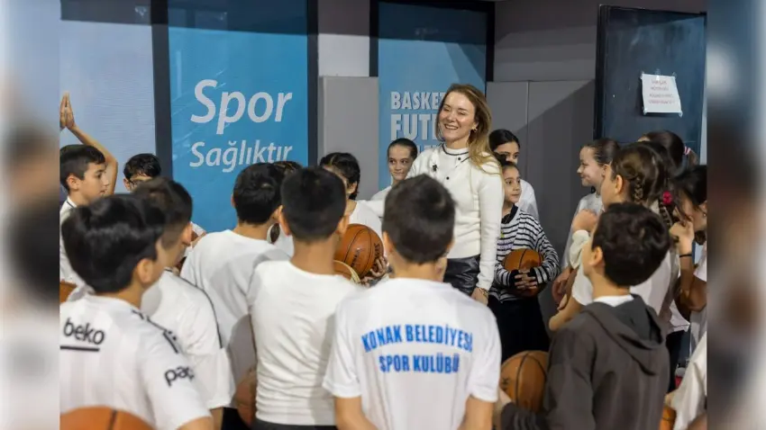 Başkan Mutlu, spor okullarındaki çocuklarla buluştu