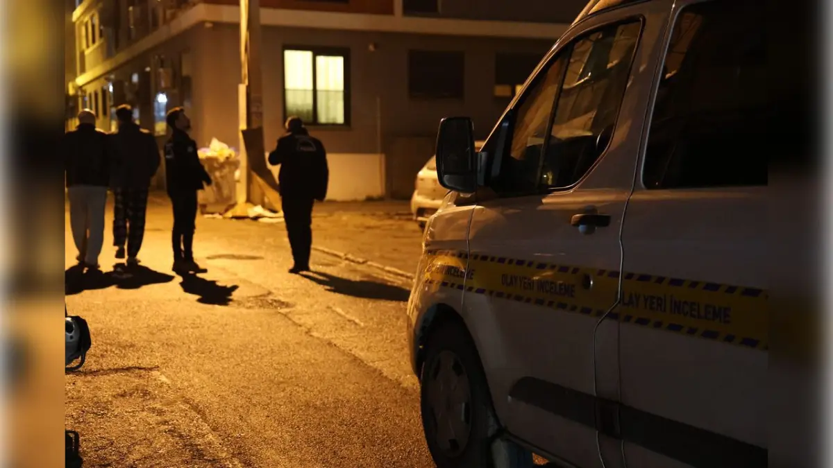 Bayraklı’da yol verme tartışması bıçaklı kavgaya dönüştü haberinin görseli