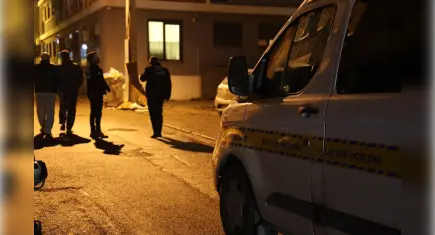 Bayraklı’da yol verme tartışması bıçaklı kavgaya dönüştü