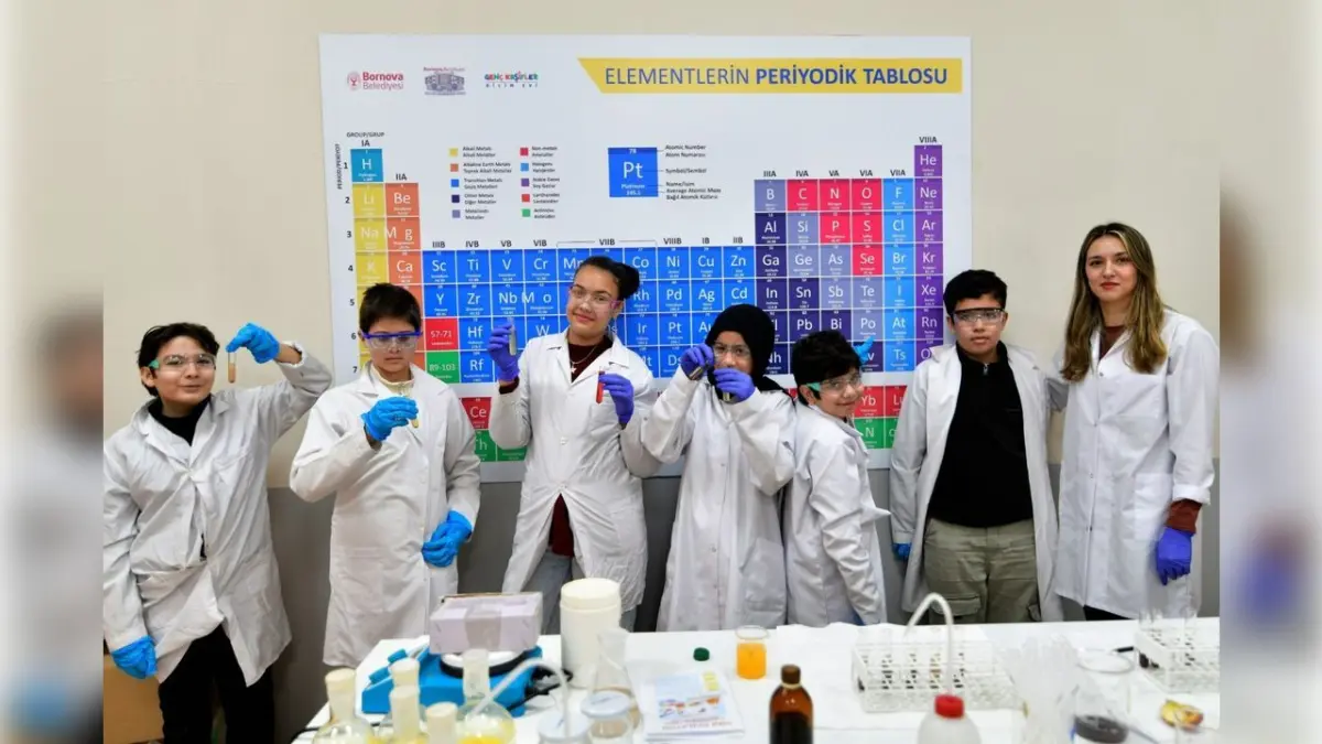 Bornova’da yarıyıl tatilinde bilim dolu kamp haberinin görseli