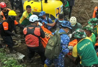 Endonezya'daki toprak kaymasında ölü sayısı 70'e yükseldi
