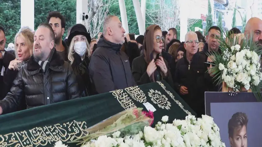 Fatih Ürek son yolculuğuna uğurlandı haberinin görseli