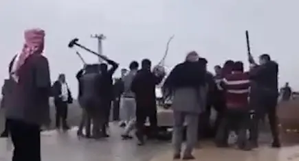 Şanlıurfa’da taşlı sopalı arazi kavgası kamerada