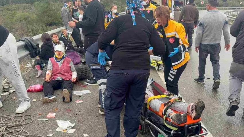 Tekirdağ’dan Antalya’ya giden yolcu otobüsü devrildi: Çok sayıda ölü ve yaralı var haberinin görseli