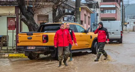 Torbalı’da yağış seferberliği: Başkan Övünç Demir sahada, ekipler teyakkuzda!